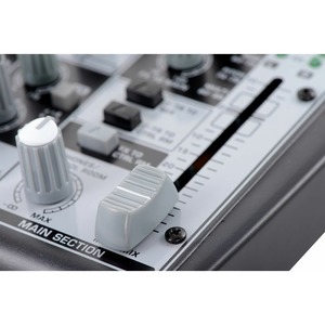 Аналоговый микшер Behringer XENYX 1002FX