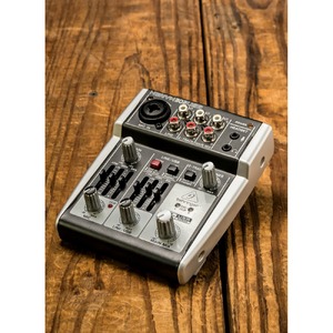 Аналоговый микшер Behringer XENYX 302USB