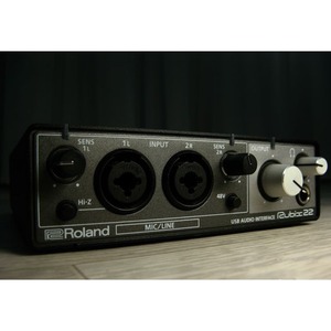 Внешняя звуковая карта с USB Roland Rubix22