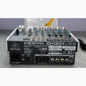 Аналоговый микшер Behringer XENYX QX1204USB