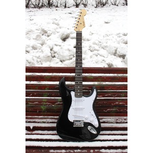 Электрогитара Fender SQUIER MM STRATOCASTER HARD TAIL BLACK