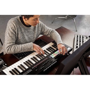 Миди клавиатура Novation Launchkey 61 MK3