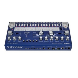 Драм машина аналоговая Behringer RD-6 bu