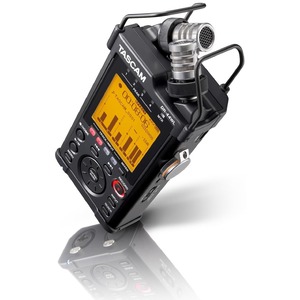 Студийный рекордер/проигрыватель TASCAM DR-44WLB