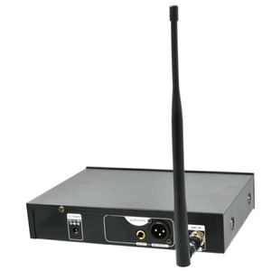 Радиосистема с ручным передатчиком Axelvox DWS7000HT ST Bundle