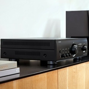 Интегральный усилитель Denon PMA-1700NE black