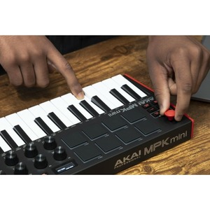 Миди клавиатура Akai Pro MPK MINI MK3 B