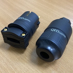 Комплект силовых разъемов QED Performance Power Connector Gold Set