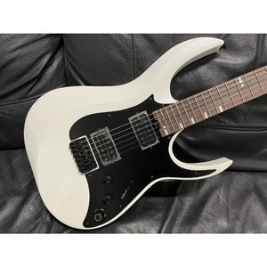 Электрогитара GTRS M800 Pearl White