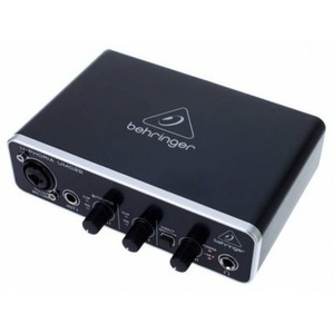 Внешняя звуковая карта с USB Behringer UMC22